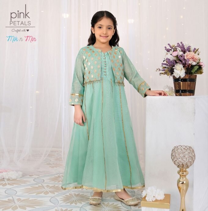 A Detailed Fashion Guide To Kids Latest Trends kids photo