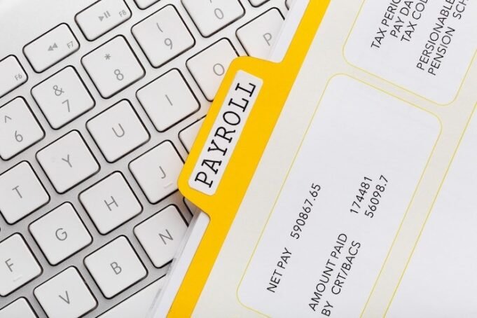 Tips For Managing Payroll in a Small Business payroll sheet